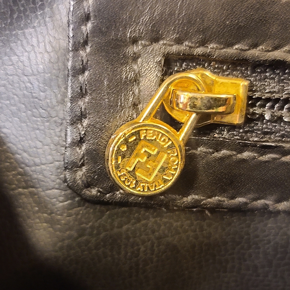 VINTAGE FENDI CLUTCH - Picture 10 of 14